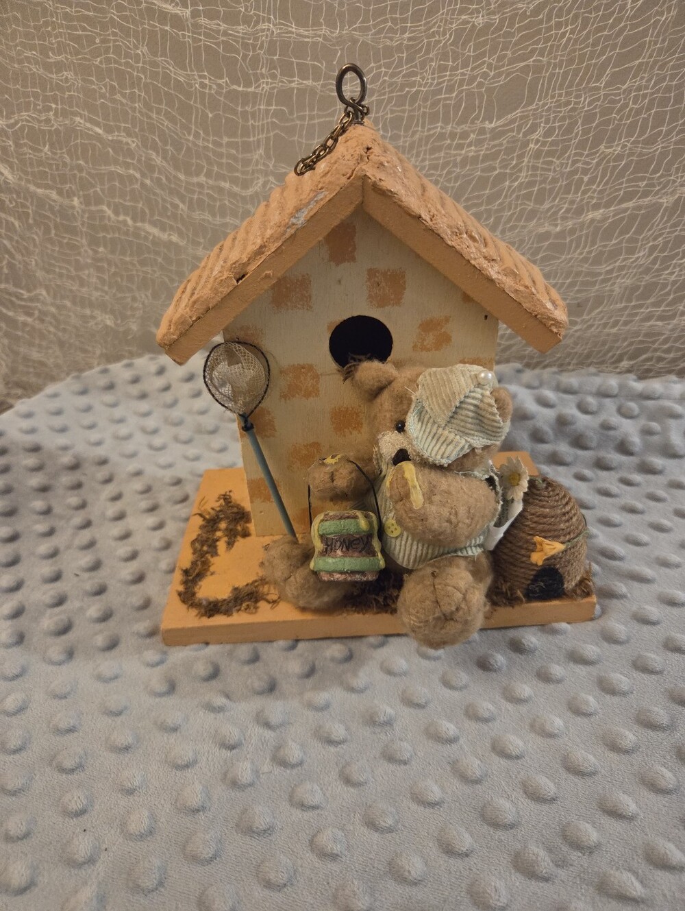 Sweet honey bear birdhouse decor